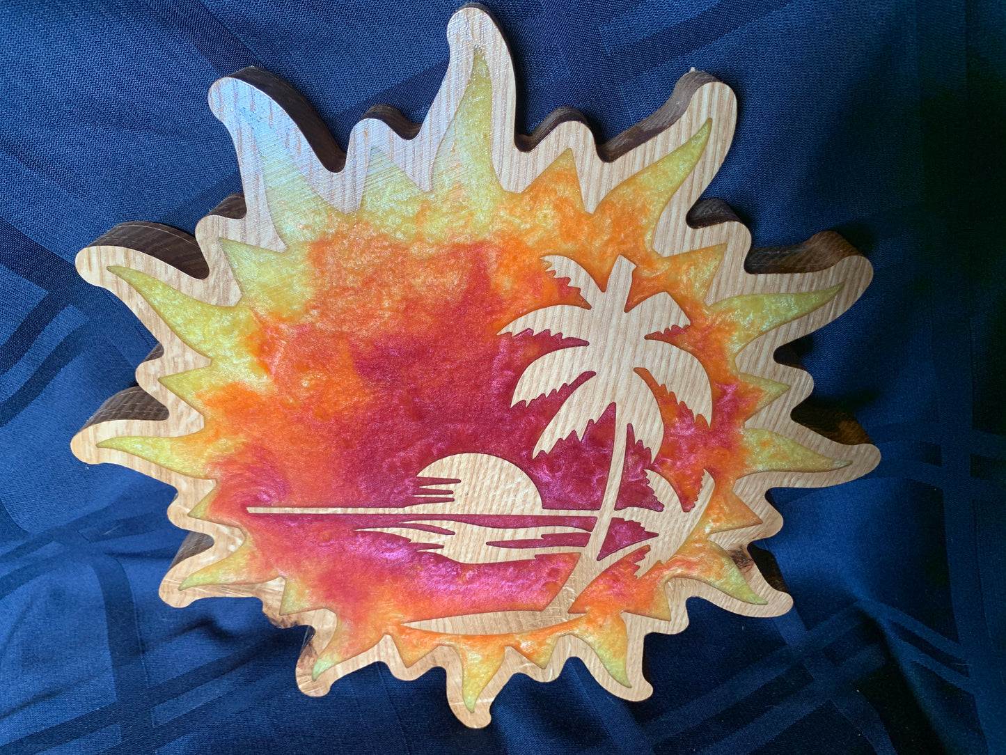 Island in the sun - Thread & Resin